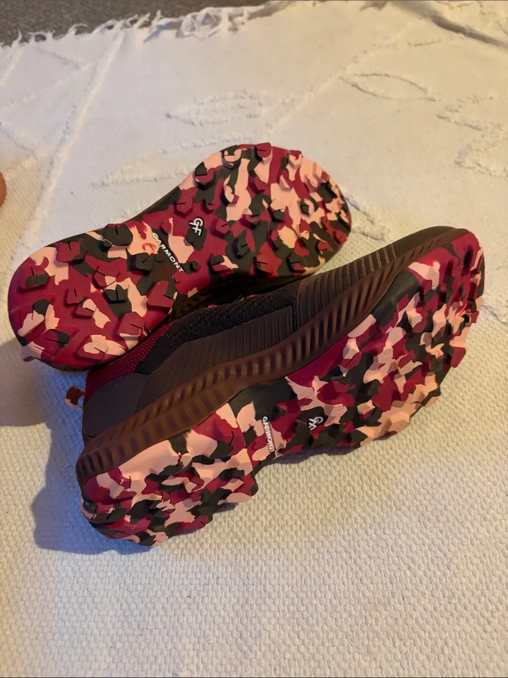 Garmont 9.81 Pulse Brown, Red, and Pink Hiking Sneakers size 8 new without box